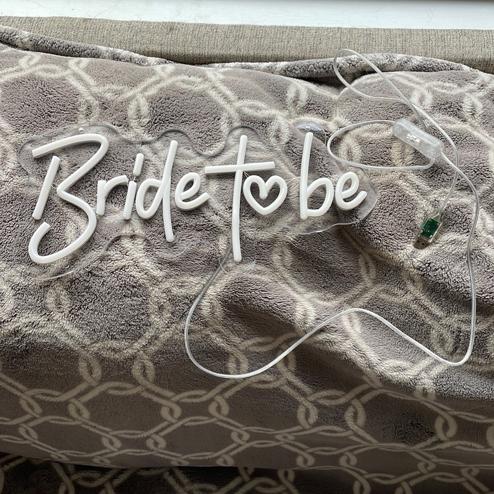 Bride to Be Neon Sign